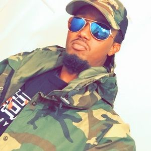 Meet your Posher, Mohamed